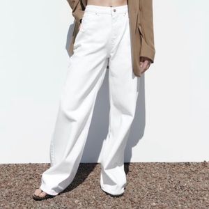 Zara high waisted White jeans oversized
